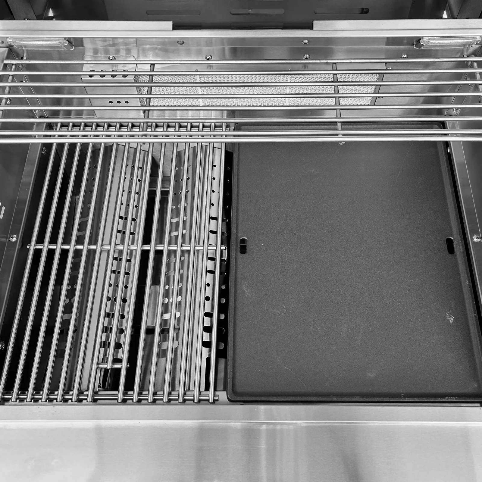 Bull BBQ Black Edition 5-Burner Built-in Outdoor Kitchen with Rotisserie – #304 Stainless Steel - Image 8